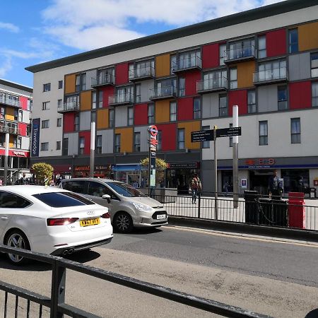 Carnation Flat A In Wembley Apartment Londra Exterior foto