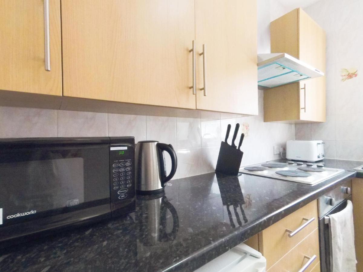 Carnation Flat A In Wembley Apartment Londra Exterior foto